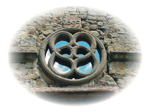 old window Scotland with Celtic Trails / Earthwise